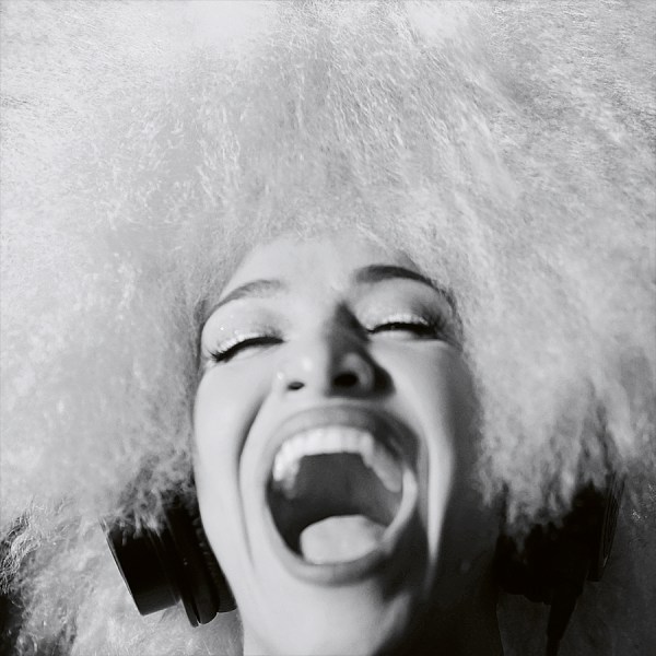 Feel It Comin Lady Blackbird